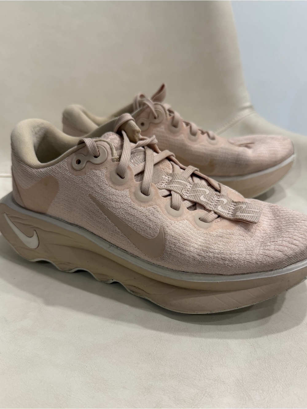 Nike Women’s Light Pink Knit Athletic Sneakers - Size 6